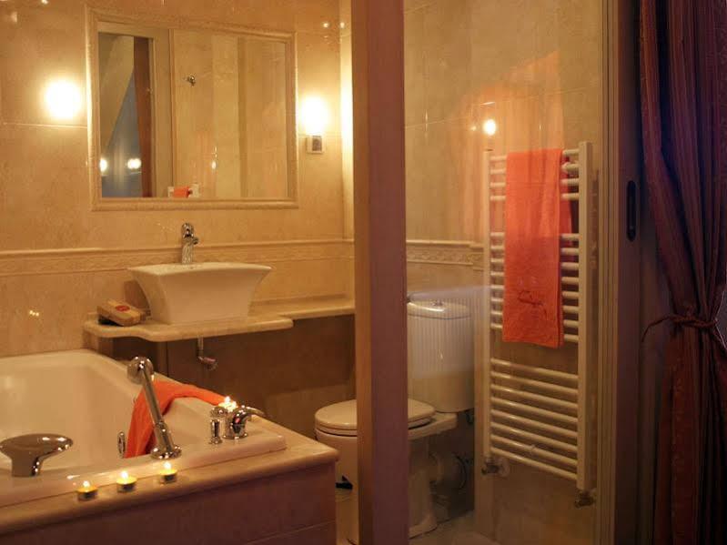 Friends Hotel